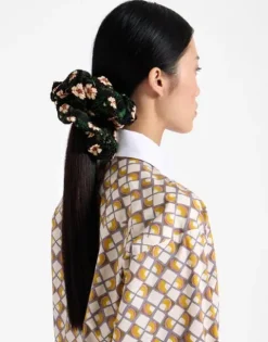 Giga Scrunchie