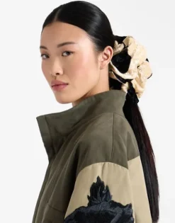 Giga Scrunchie