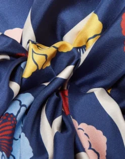 Giga Scrunchie