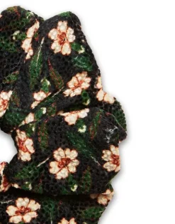 Giga Scrunchie