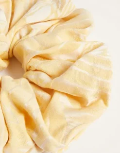 Giga Scrunchie