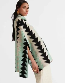 Trine Cape
