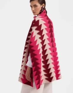 Trine Cape