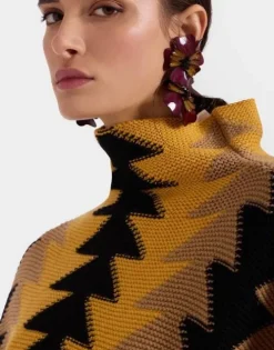 Trine Cape